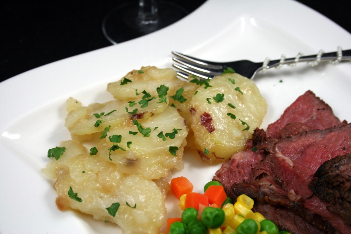 Sugar Browned Potatoes (Danish)