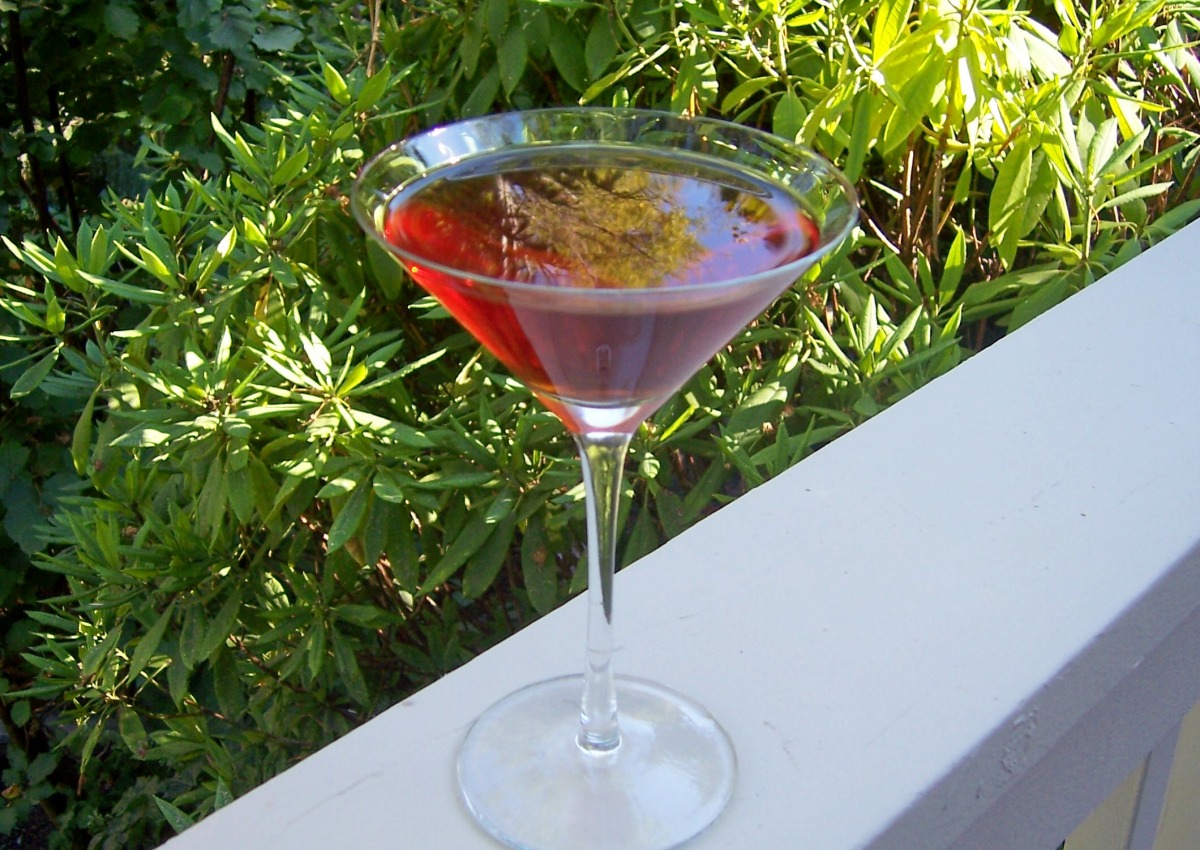 Linda'S Blueberry-Pomegranate Martini