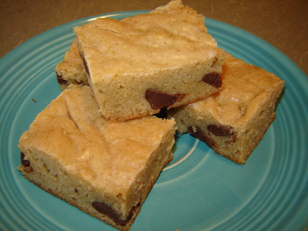 Chewy Saucepan Blondies