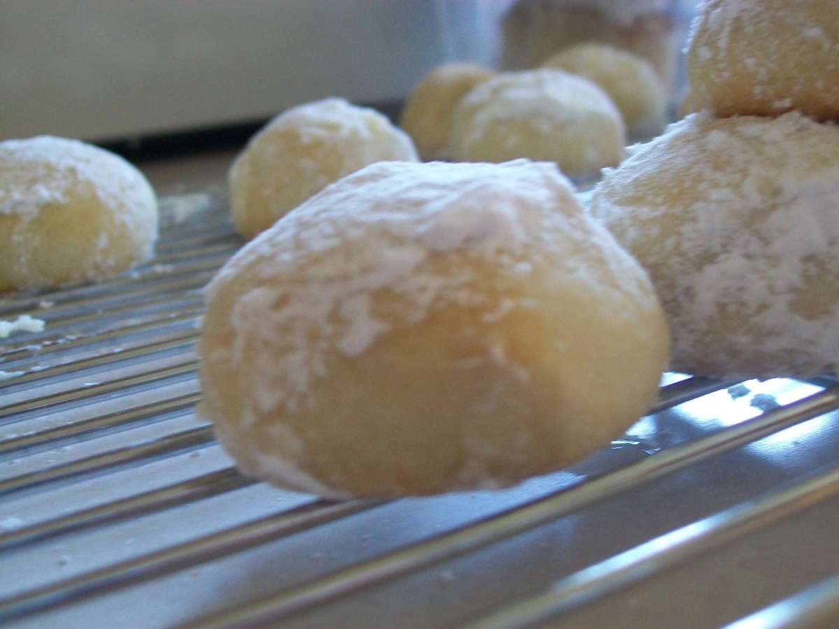 Mexican Wedding Cakes