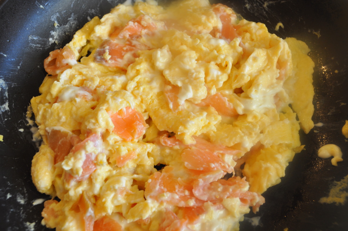 Scrambled Eggs With Lox And Cream Cheese