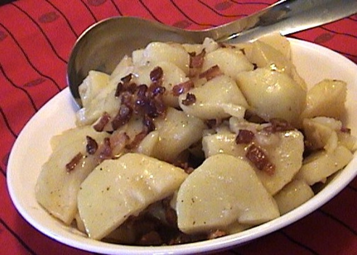 Hot German Potato Salad (Microwave)