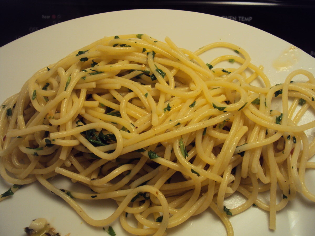 Spaghetti With Parsley Butter Sauce