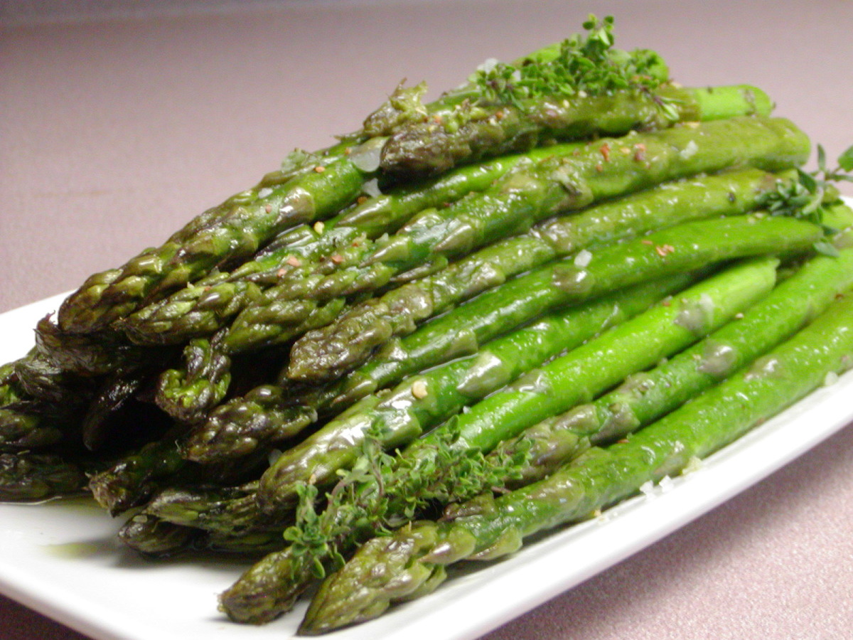 Roasted Asparagus With Garlic And Fresh Thyme