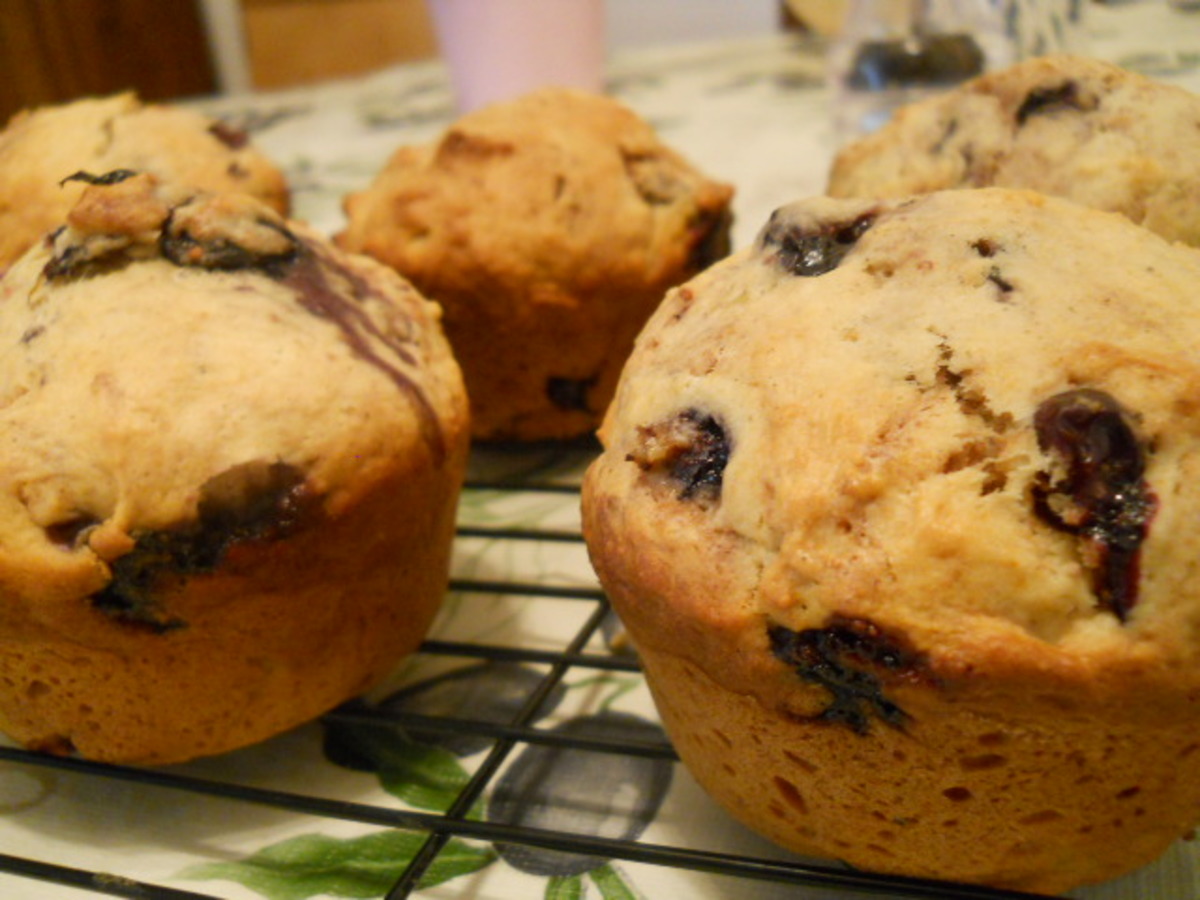 Cooking Light'S Blueberry Cinnamon-Burst Muffins
